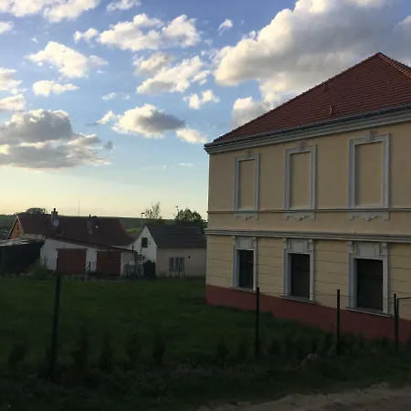 Zamecek Uhercice (Znojmo)